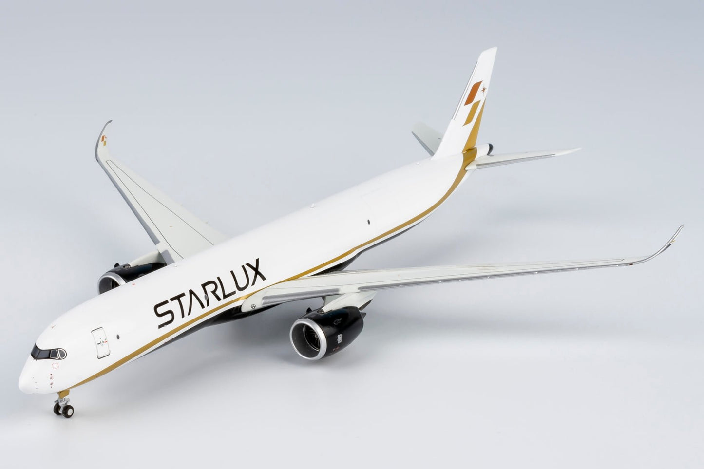 NG Models 46005 1:400 Starlux A350F