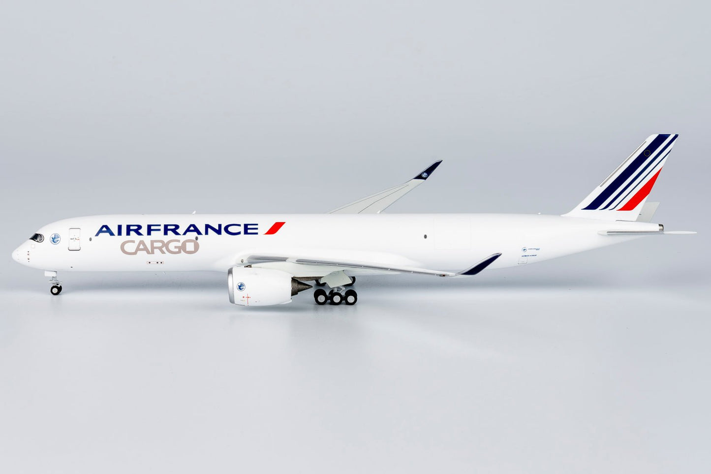NG Models 46007 1:400 Air France Cargo A350F
