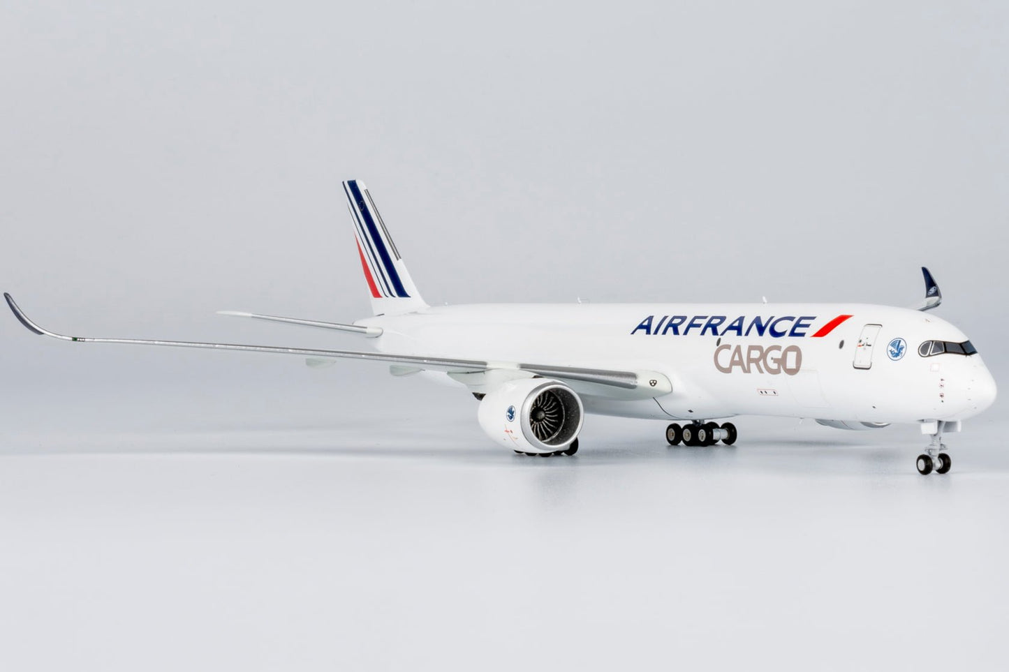 NG Models 46007 1:400 Air France Cargo A350F