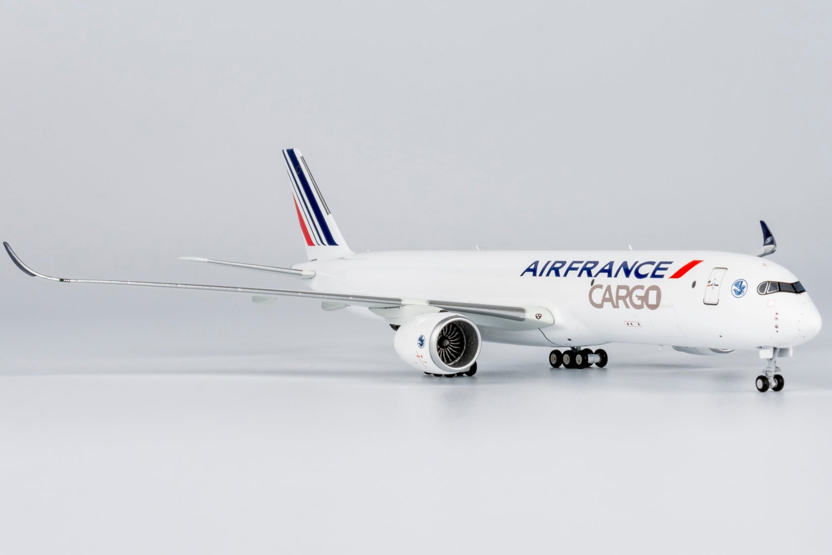 NG Models 46007 1:400 Air France Cargo A350F