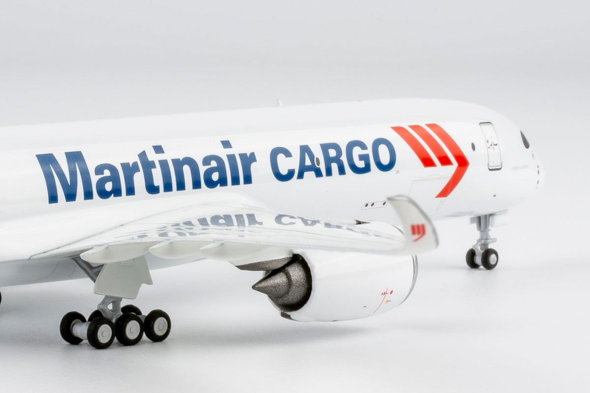 NG Models 46009 1:400 Martinair A350F