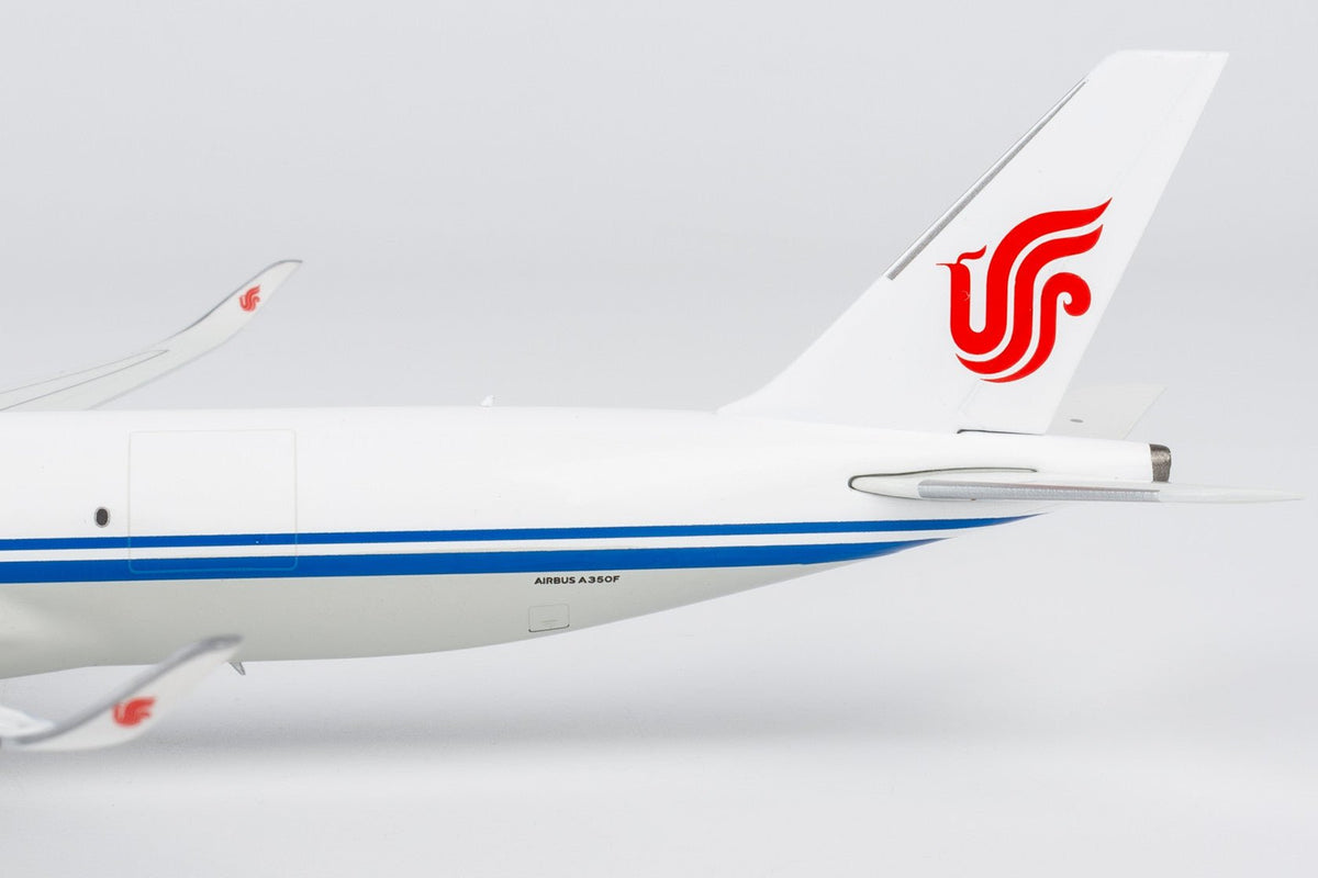 NG Models 46011 1:400 Air China Cargo A350F (black Cargo titles; with flag)