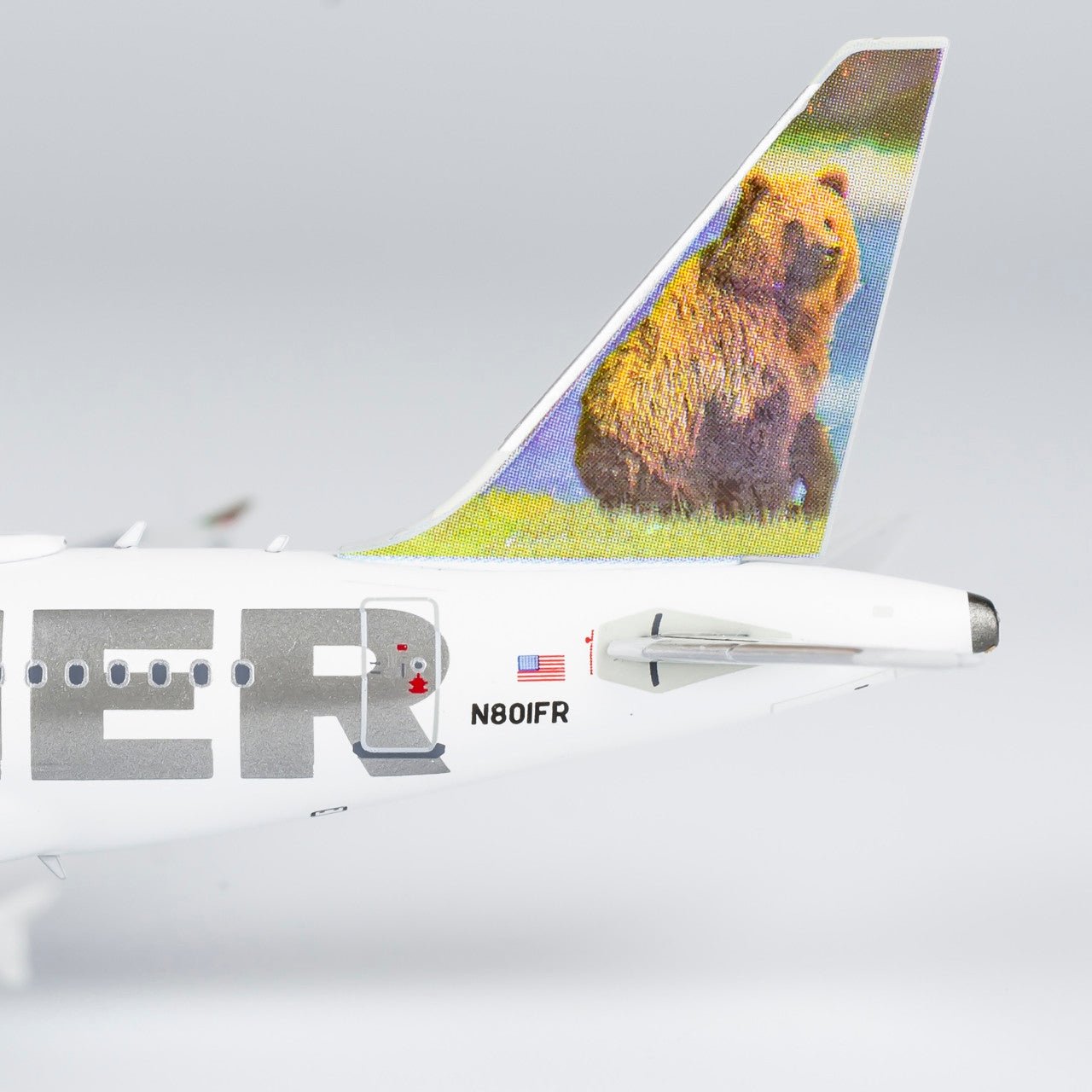 NG Models 48009 1:400 Frontier Airlines A318 - 100 N801FR (Grizzly Bear)