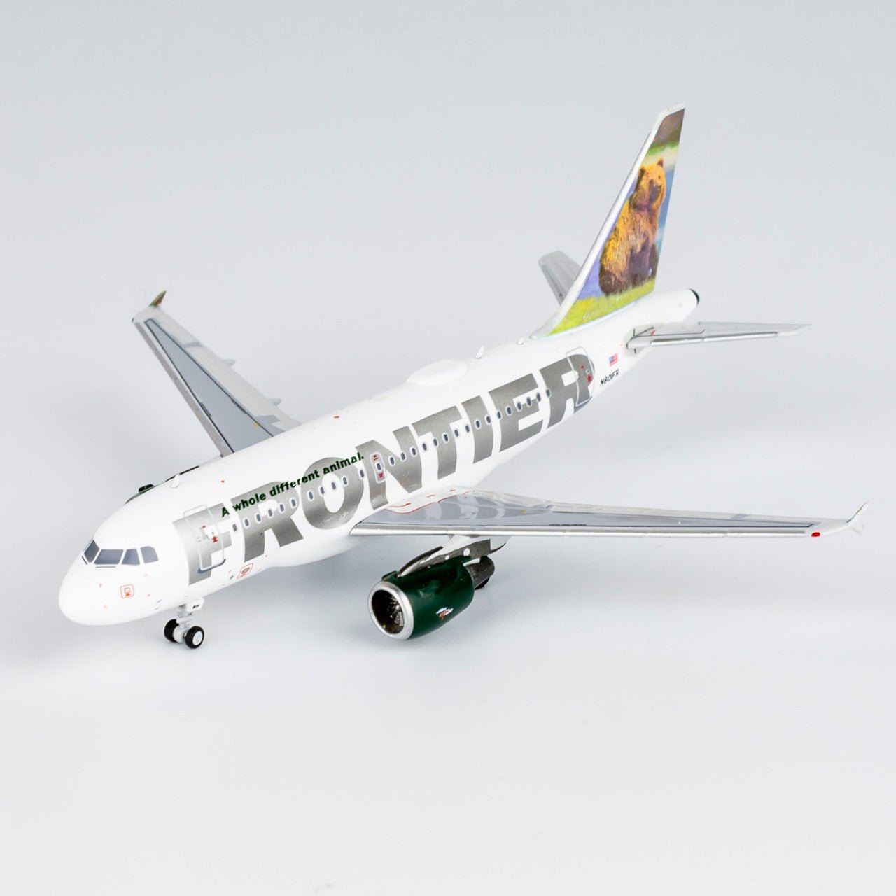 NG Models 48009 1:400 Frontier Airlines A318 - 100 N801FR (Grizzly Bear)
