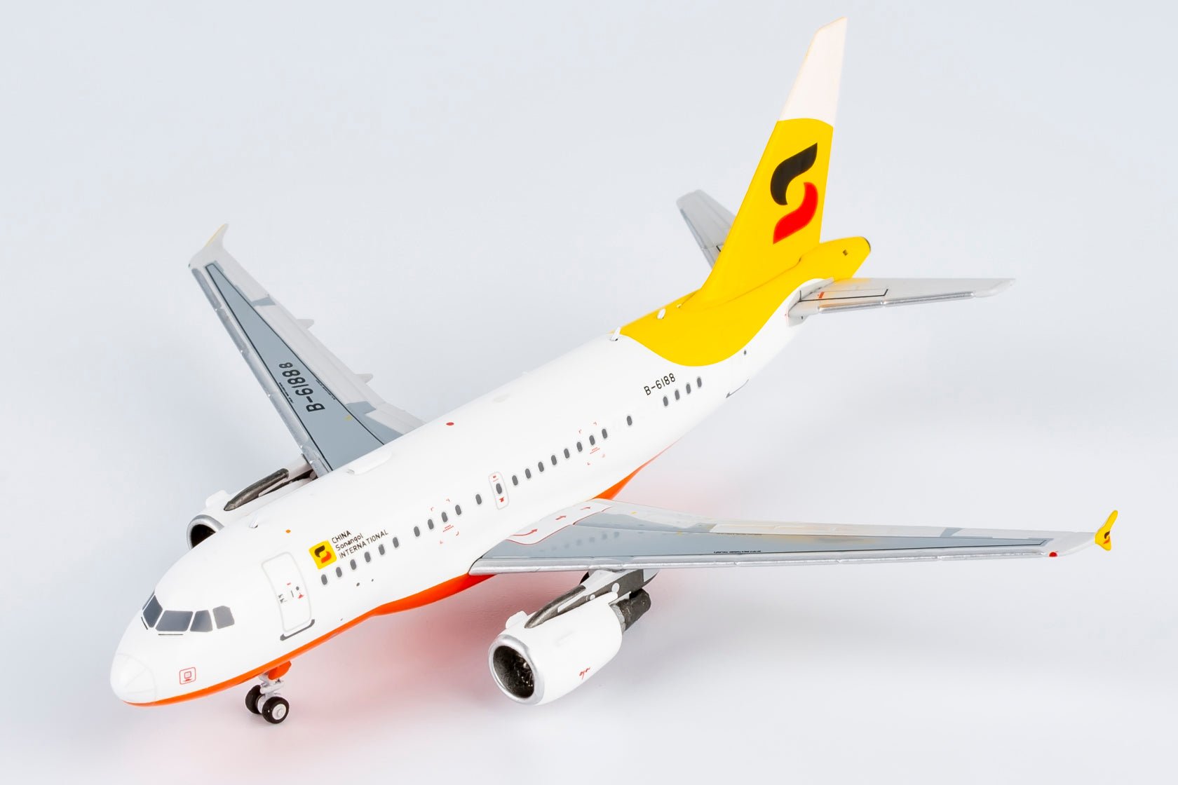 NG Models 48015 1:400 China Sonangol International (Air China) ACJ318 B - 6188 (with "Air China)