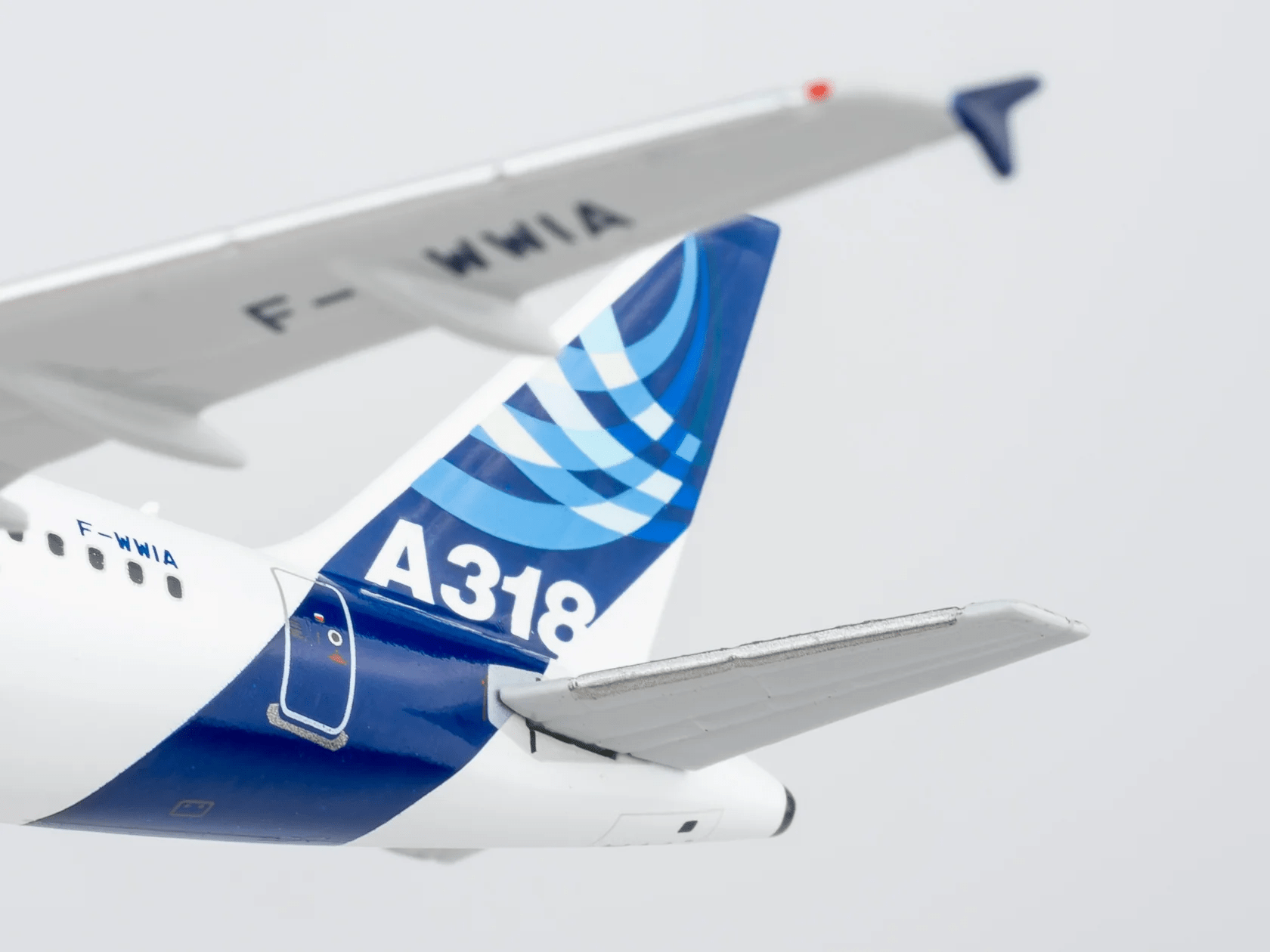 NG Models 48018 1:400 Airbus Industrie A318 - 100 F - WWIA (current colors)