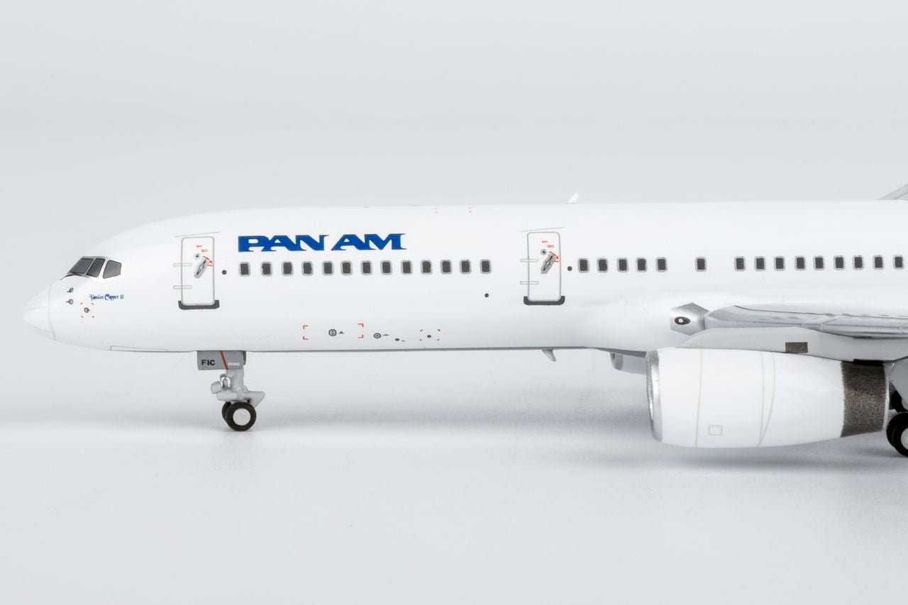 NG Models 53210 1:400 Icelandair 757 - 200/w TF - FIC (Criterion Travel's Pan Am livery)