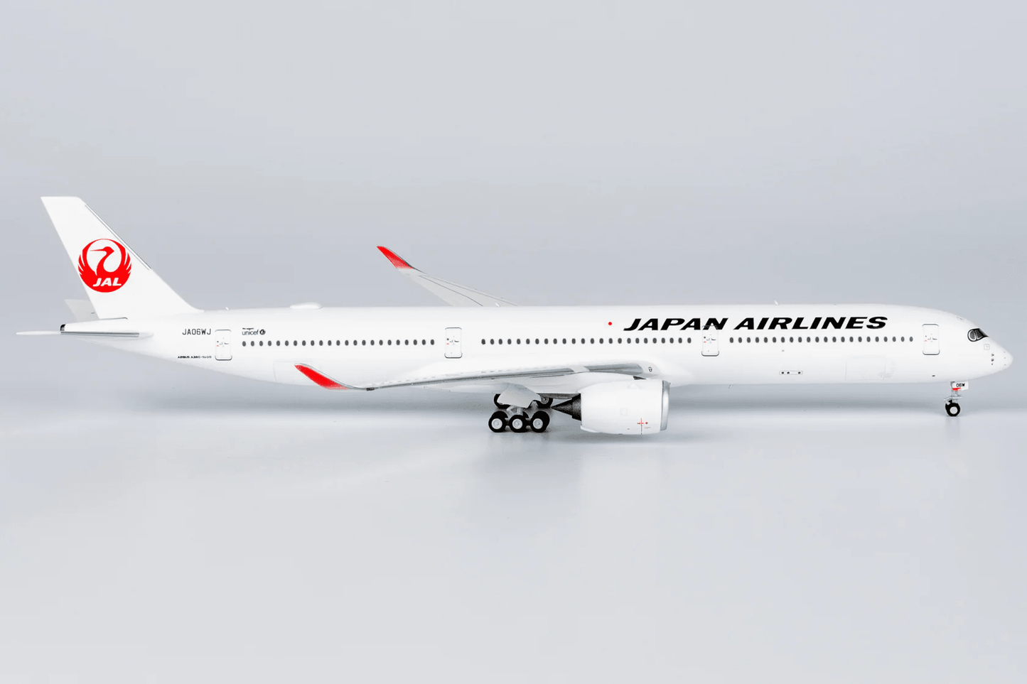 NG Models 57018 1:400 Japan Airlines (JAL) A350 - 1000 JA06WJ