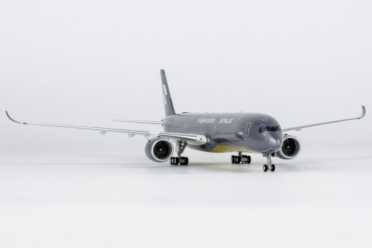 NG Models 57046 1:400 Starlux Airlines A350-1000 B-58553 (Airsorayama Silver)