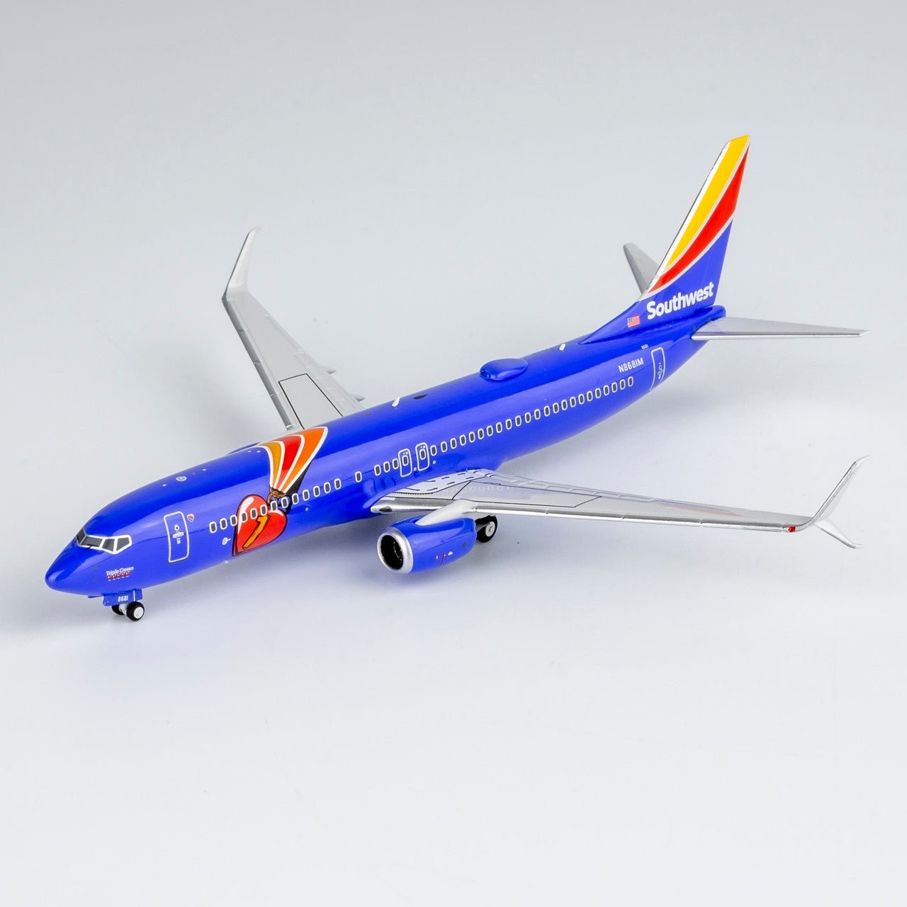NG Models 58238 1:400 Southwest Airlines 737 - 800/w N8681M (new Triple Crown One c/s; scimitar winglets)
