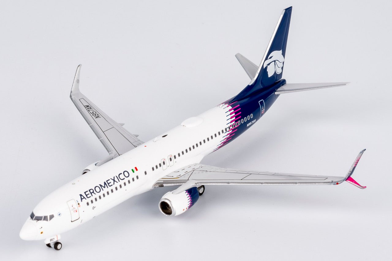 NG Models 58247 1:400 Aeromexico 737 - 800/w N957AM (new paint with scimitar winglets)