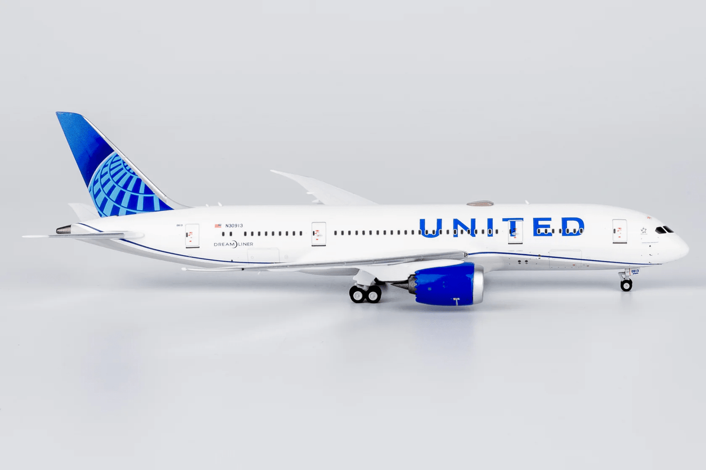 NG Models 59033 1:400 United Airlines 787 - 8 N30913 (Blue Evolution c/s)