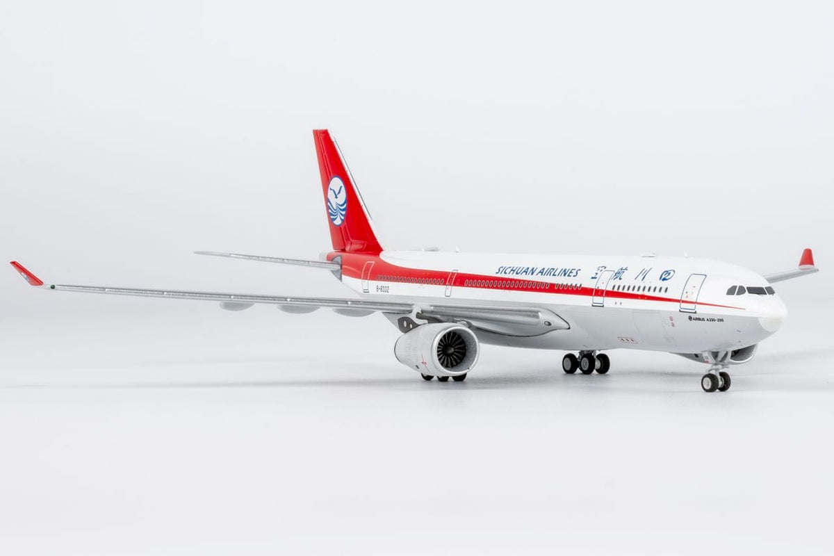 NG Models 61104 1:400 Sichuan Airlines A330 - 200 B - 8332