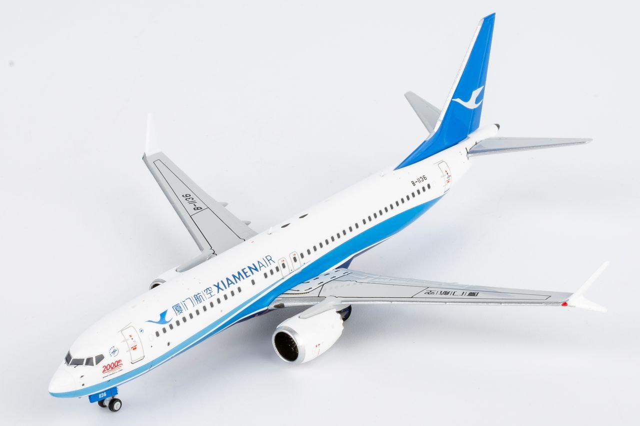 NG Models 64153 1:400 Xiamen Airlines 737 MAX 8 B - 1136 (with "2000th Boeing Aircraft for China" titles)
