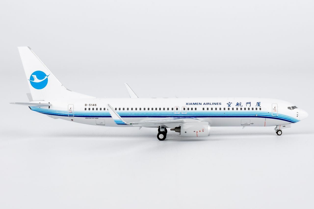 NG Models 64155 1:400 Xiamen Airlines 737 - 800/w B - 5146 (revised classics colors; Xiamen Airlines' first 737 - 800)
