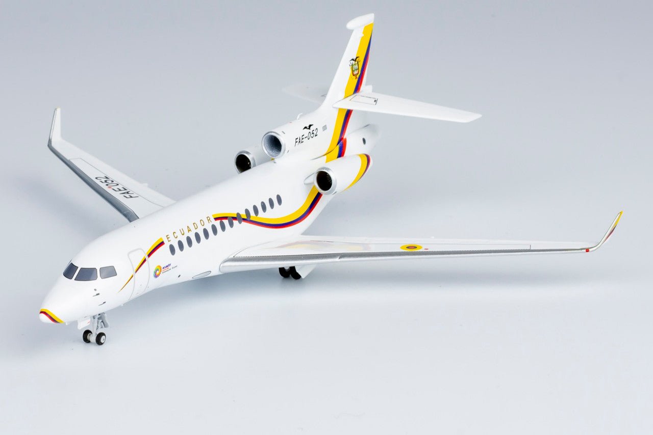 NG Models 71022 1:200 Ecuador - Air Force Falcon 7X FAE - 052
