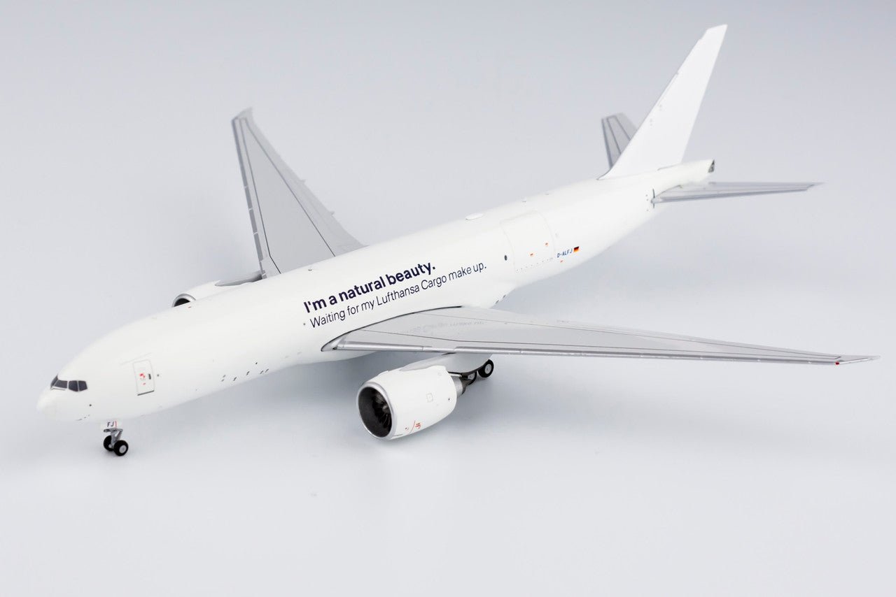 NG Models 72013 1:400 Lufthansa Cargo 777F D - ALFJ (with "I'm a natural beauty" title)