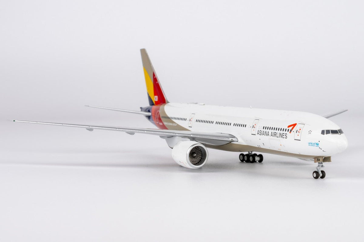 NG Models 72065 1:400 Asiana Airlines 777 - 200ER HL8254