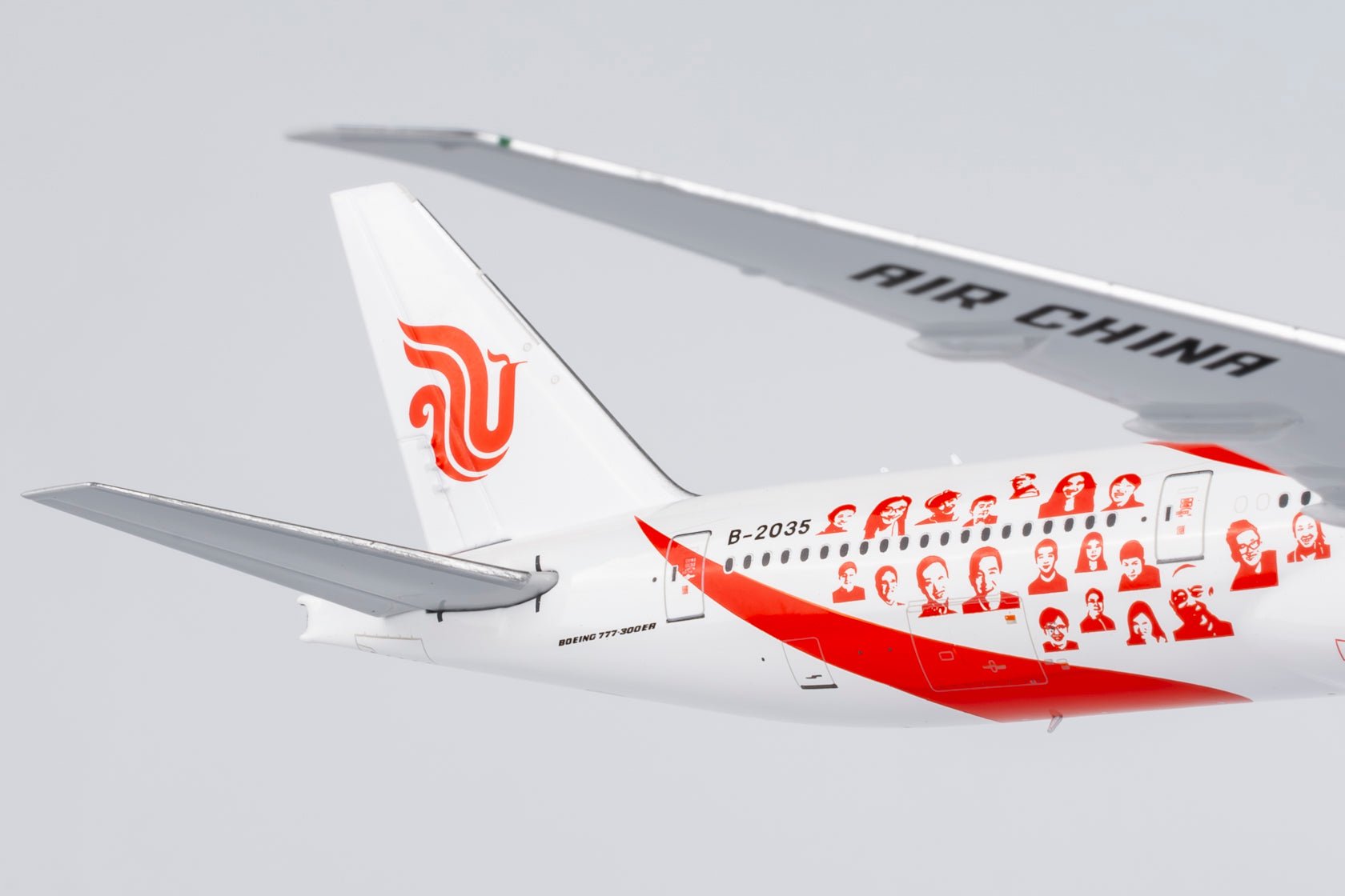 NG Models 73059 1:400 Air China 777 - 300ER B - 2035 (smiling China)