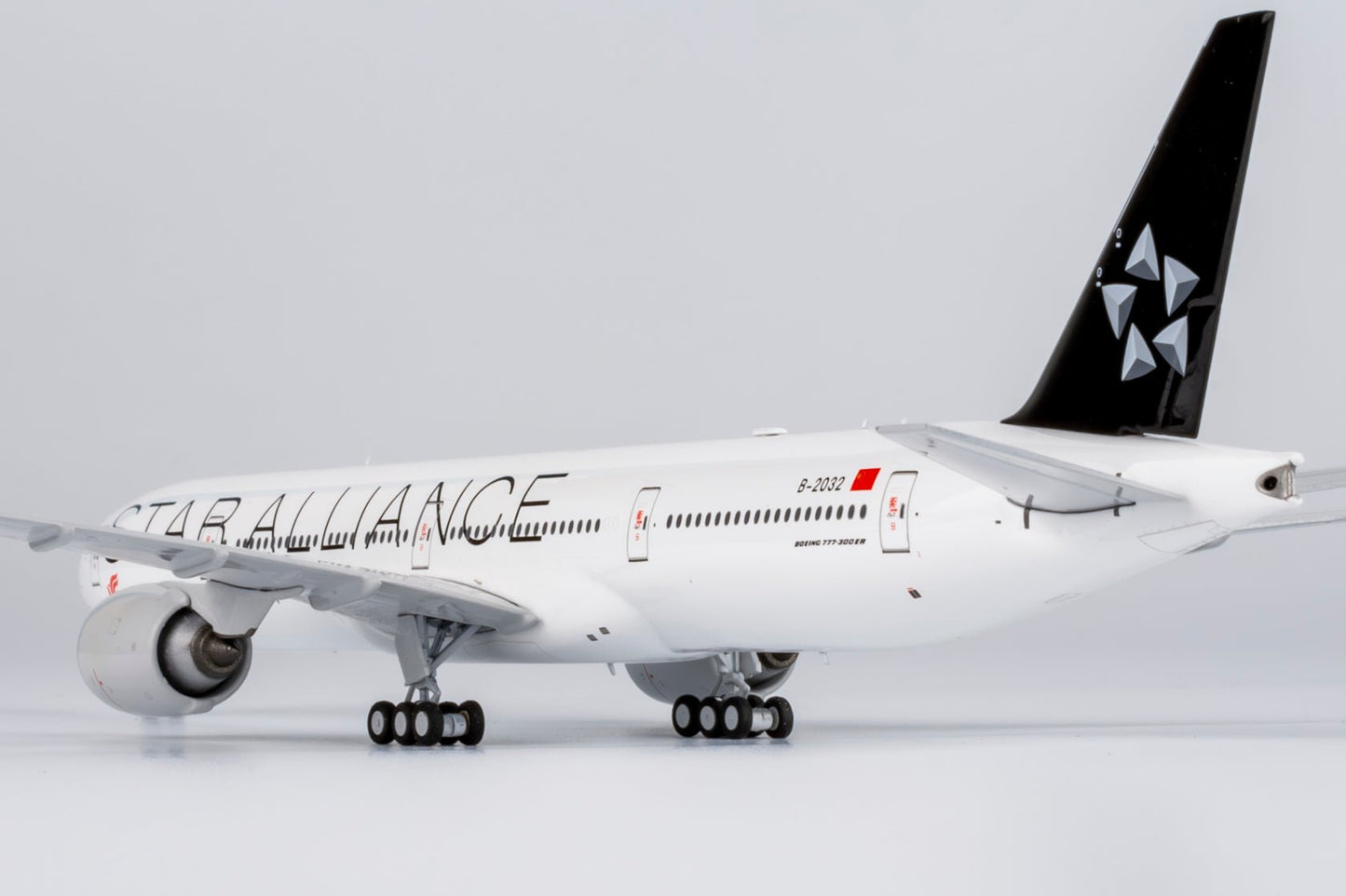 NG Models 73060 1:400 Air China 777 - 300ER B - 2032 (Star Alliance)