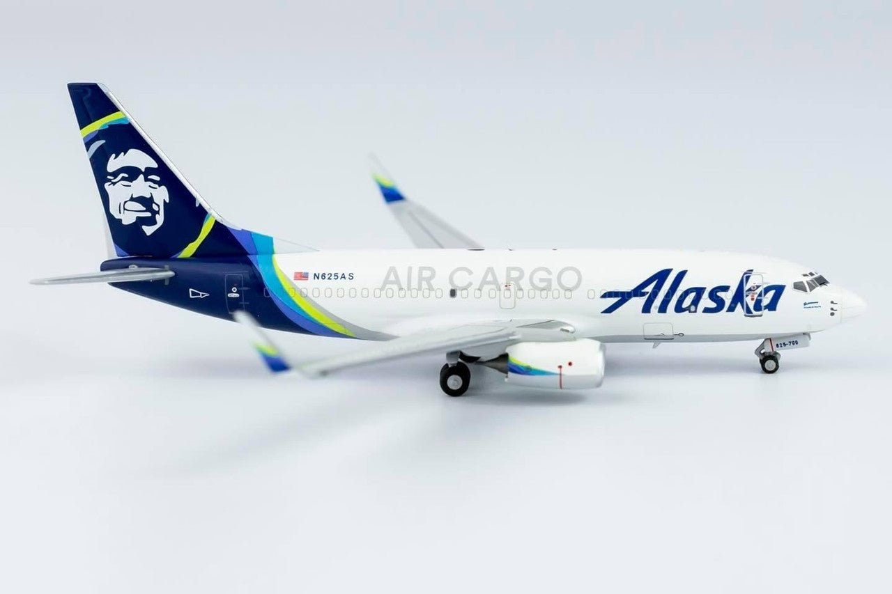NG Models 77018 1:400 Alaska Air Cargo 737 - 700/w N625AS