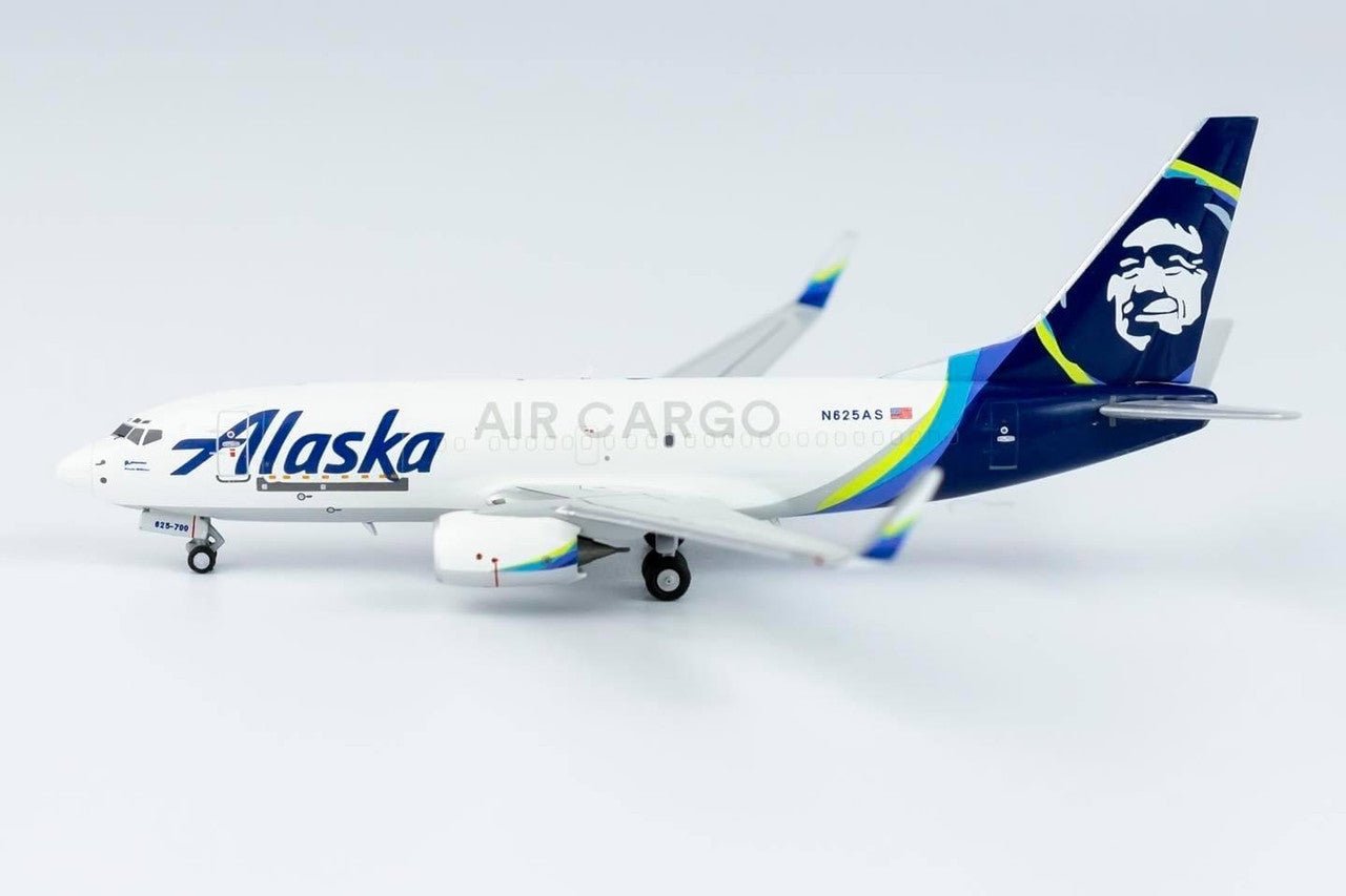 NG Models 77018 1:400 Alaska Air Cargo 737 - 700/w N625AS