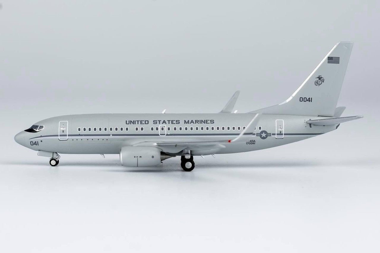 NG Models 77046 1:400 USA - Marines C - 40A Clipper (737 - 7AFC)/w 170041(1st Boeing C - 40A Clipper (BuNo 170041) for the USMC’s VMR - 1 ‘Roadrunners’)