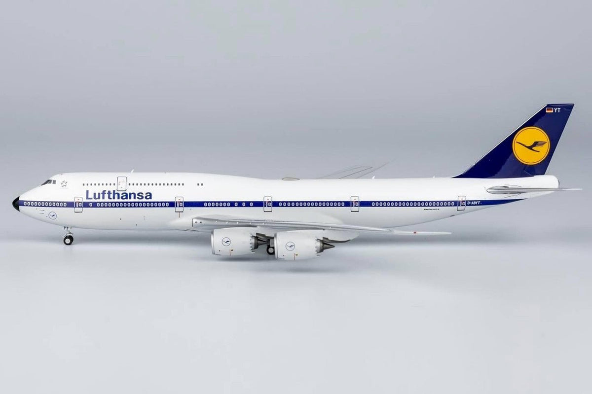 NG Models 78016 1:400 Lufthansa 747 - 8 D - ABYT (retro colors)