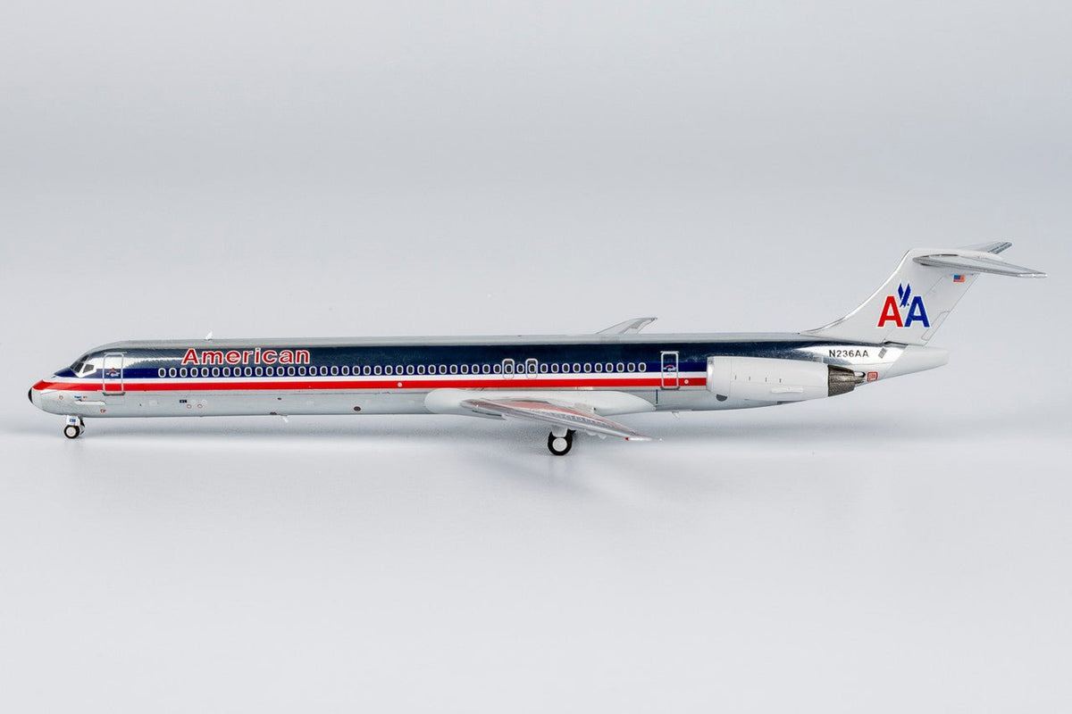 NG Models 83008 1:400 American Airlines MD - 82 N236AA (black nosecone)
