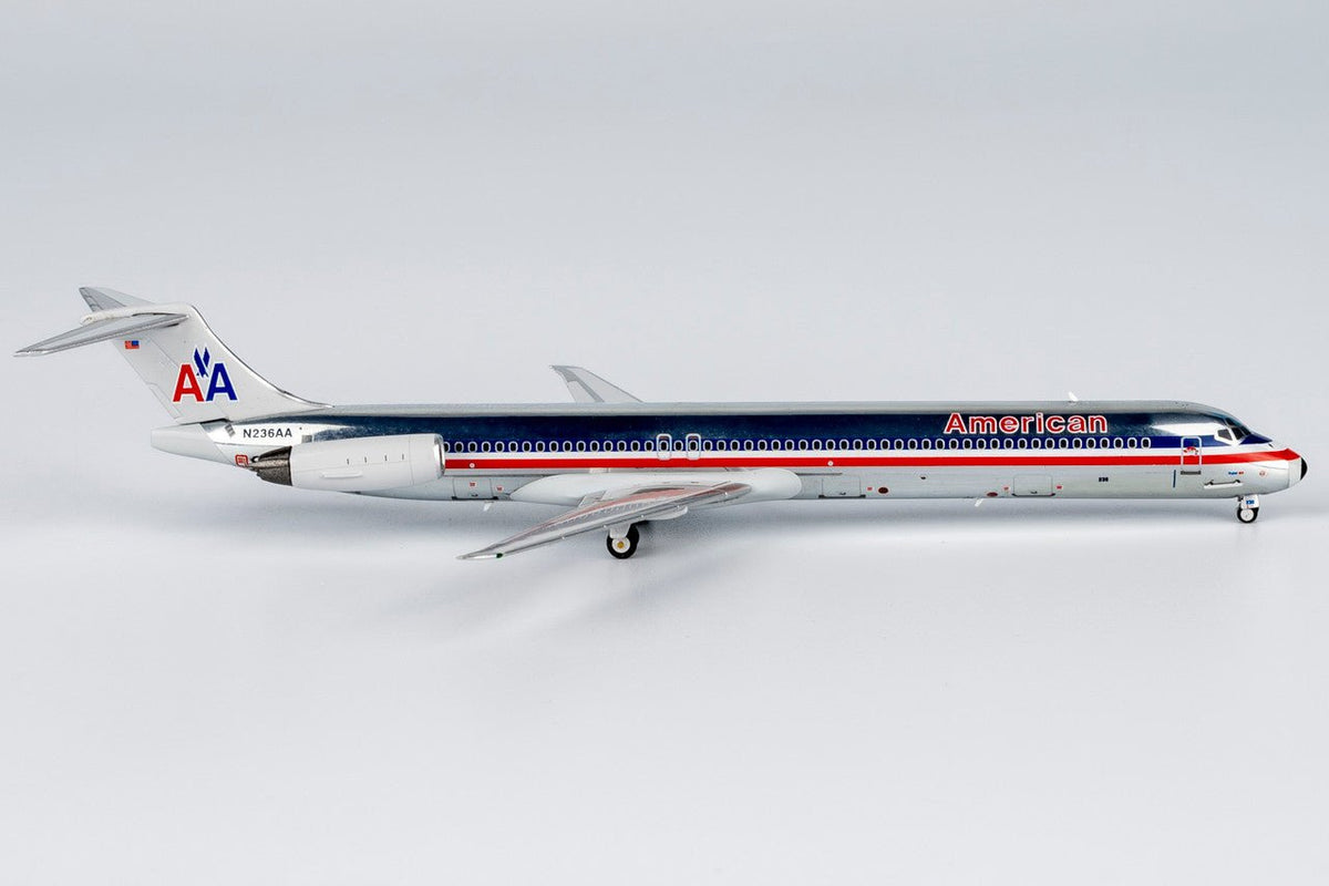 NG Models 83008 1:400 American Airlines MD - 82 N236AA (black nosecone)