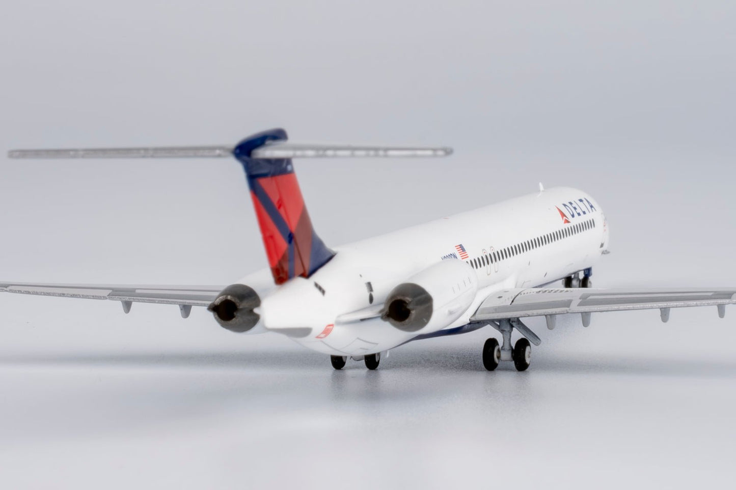 NG Models 83012 1:400 Delta Air Lines MD - 88 N999DN