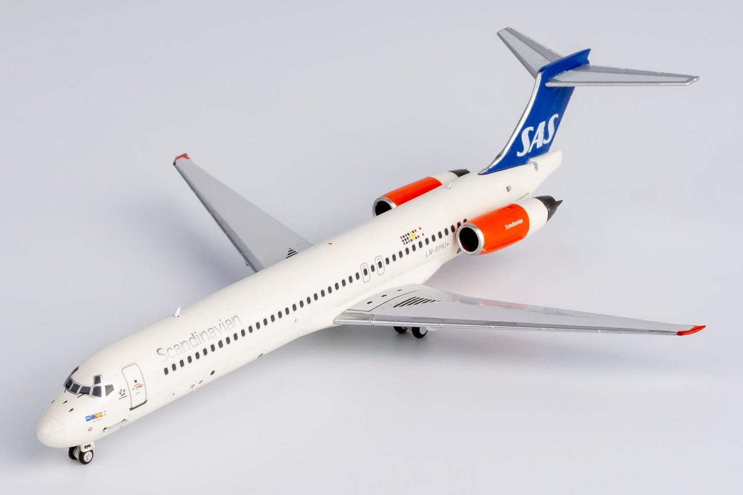 NG Models 84002 1:400 Scandinavian Airlines - SAS MD - 87 (DC - 9 - 87) LN - RMU (name "Grim Viking")