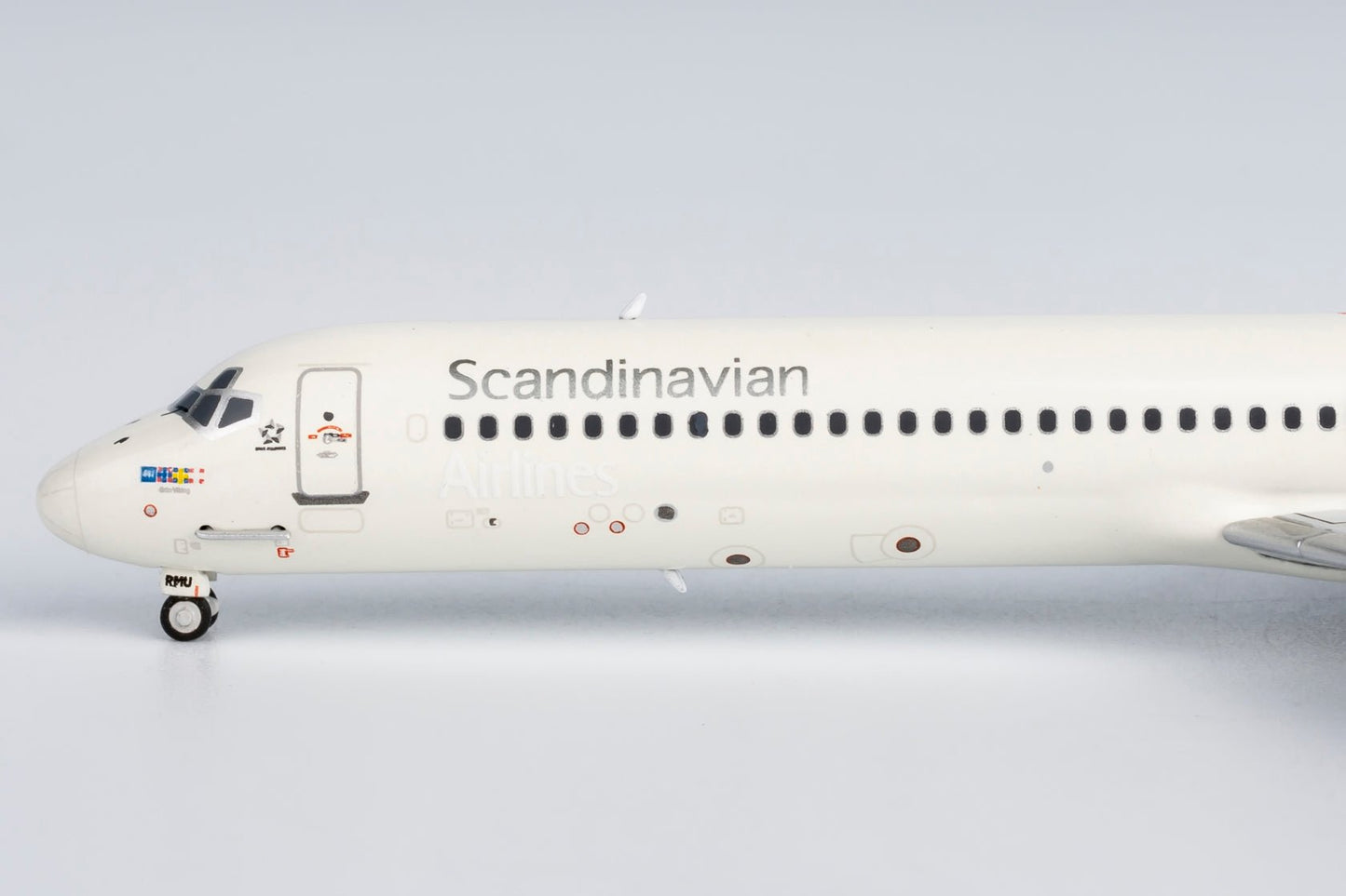 NG Models 84002 1:400 Scandinavian Airlines - SAS MD - 87 (DC - 9 - 87) LN - RMU (name "Grim Viking")
