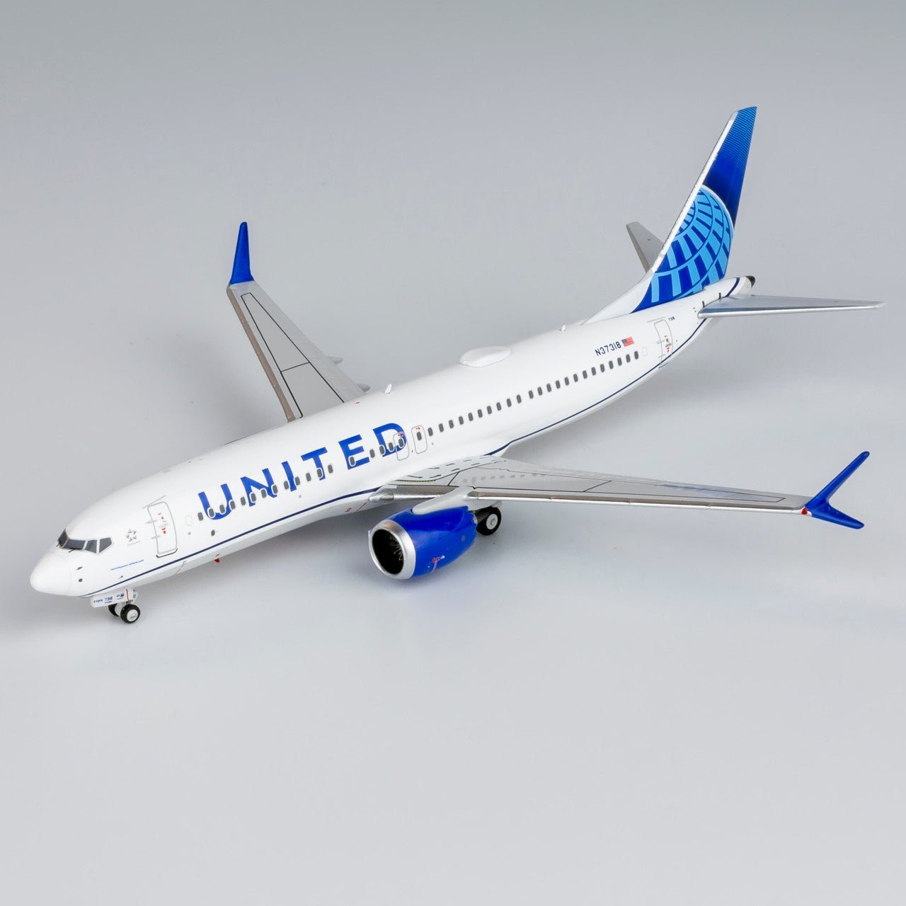 NG Models 88037 1:400 United Airlines 737 MAX 8 N37318 (Blue Evolution livery)