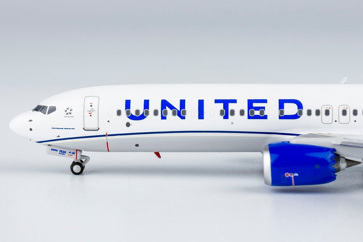 NG Models 89012 1:400 United Airlines 737 MAX 9 N27520 (Blue Evolution livery)