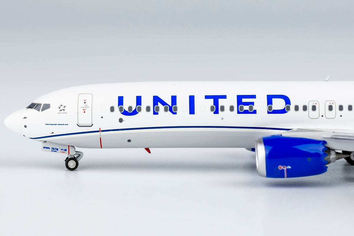 NG Models 89013 1:400 United Airlines 737 MAX 9 N77578 (Blue Evolution livery)