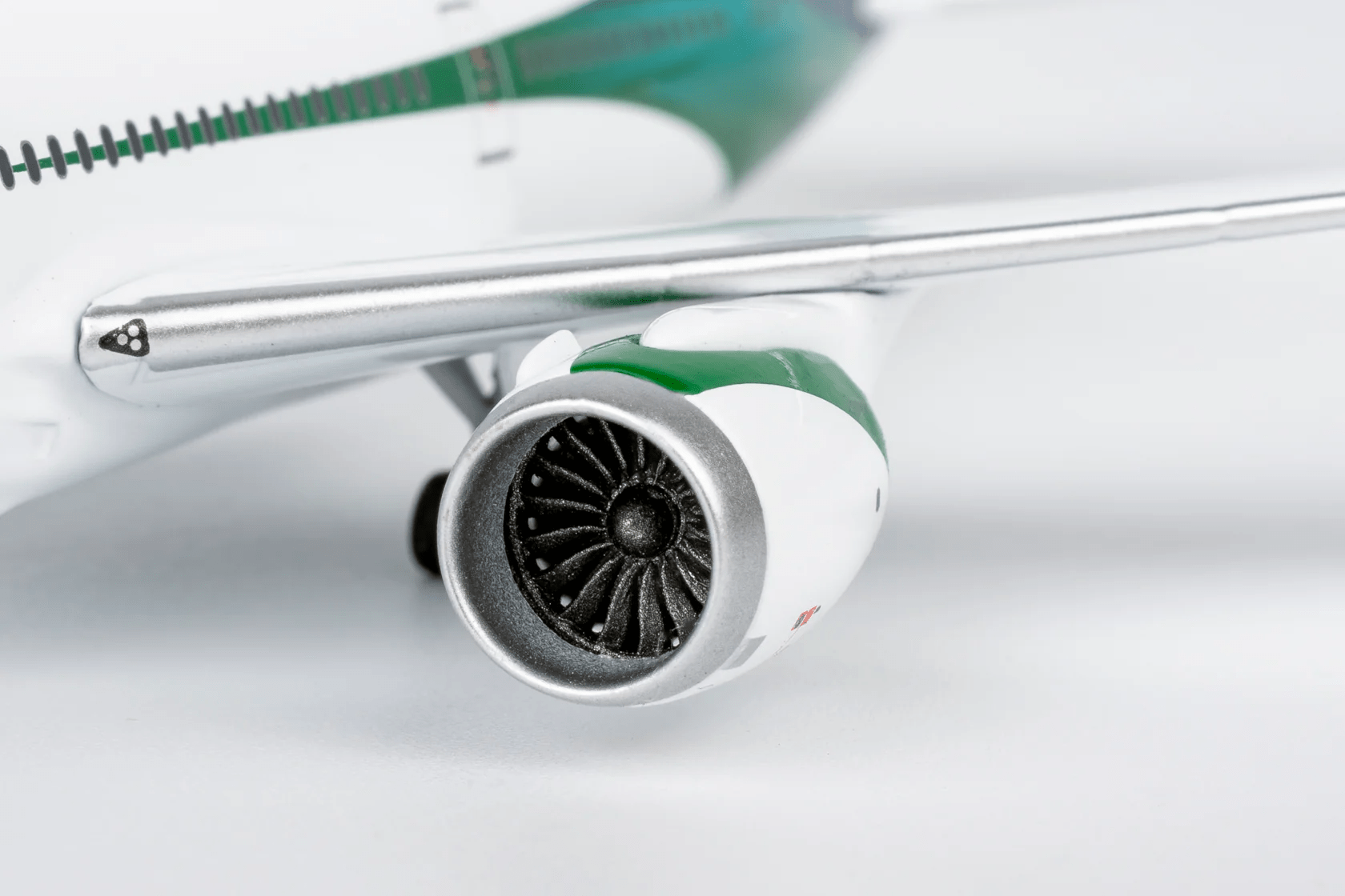 NG Models [ULTIMATE] 55161 1:400 Alaska Airlines 787 - 9 Dreamliner N784HA (new colors; Luxurious Package)