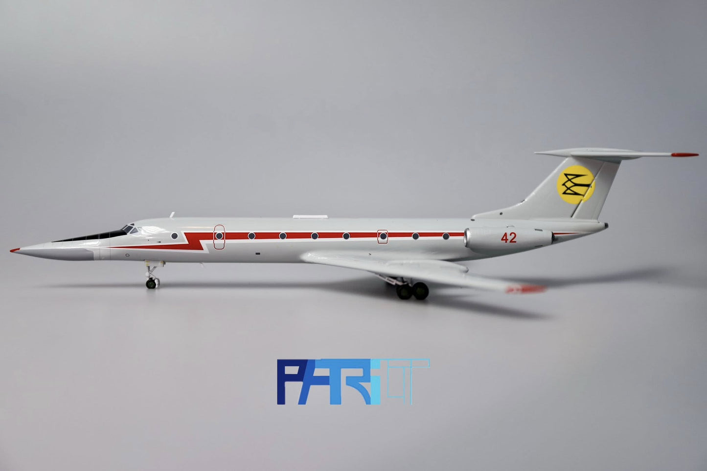 Patriot Model PT - 200 - 008 1:200 Ukranian Air Force Tu - 134UBL Red 42