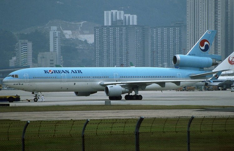 Phoenix 04591 1:400 Korean Air MD - 11 HL7373