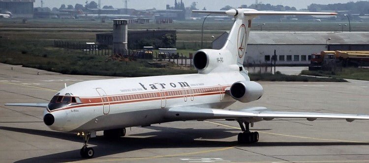 Phoenix Models 11886 1:400 Tarom Tu - 154B YR - TPG