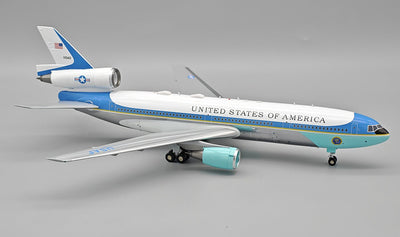 Pre - Order B - Models B - 104 - USAF - P 1:200 AIR FORCE ONE DC10 - 40