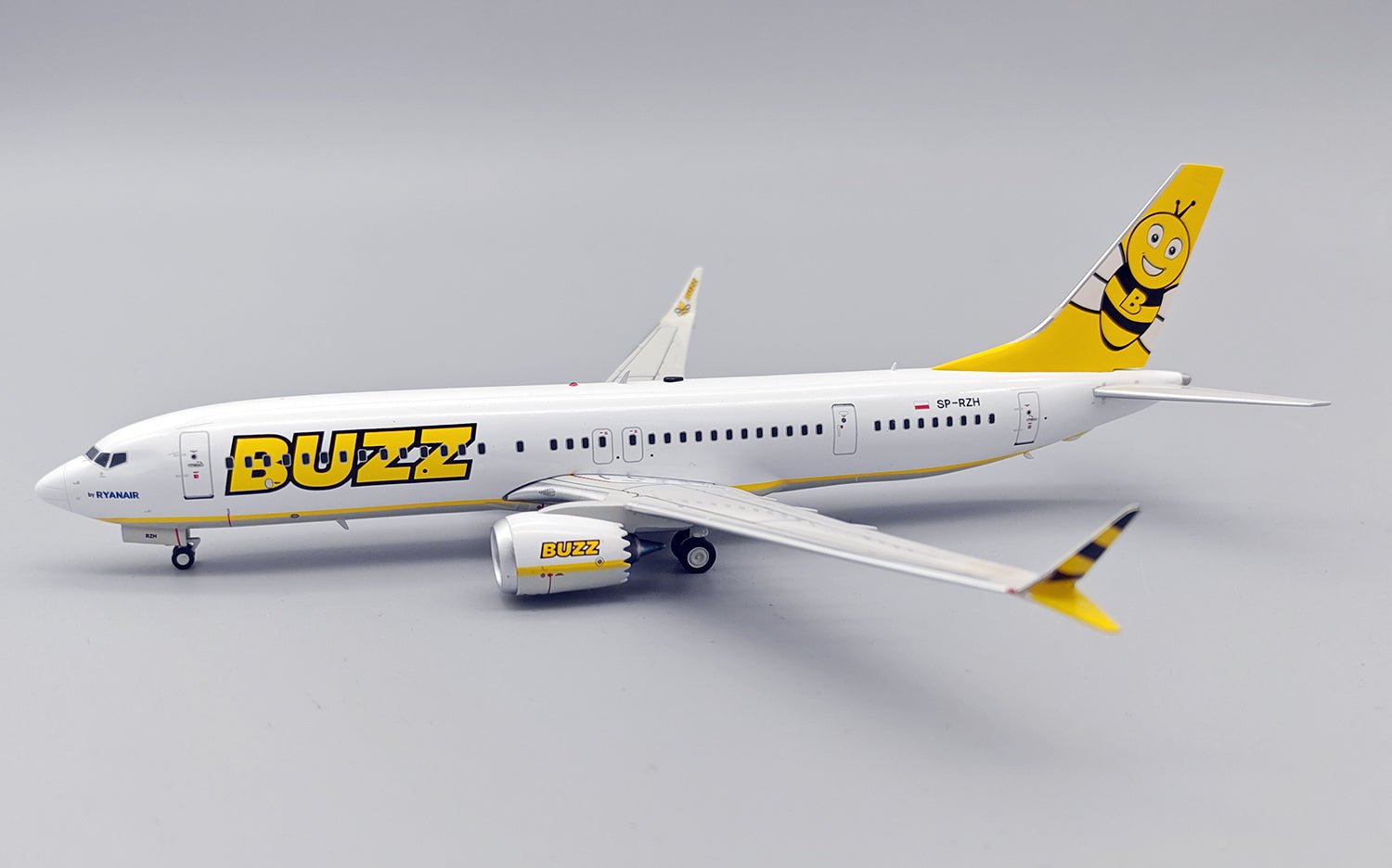 Pre - Order B - Models B - 738M - RR - RZH 1:200 737 - 8 Max 200 - Buzz SP - RZH