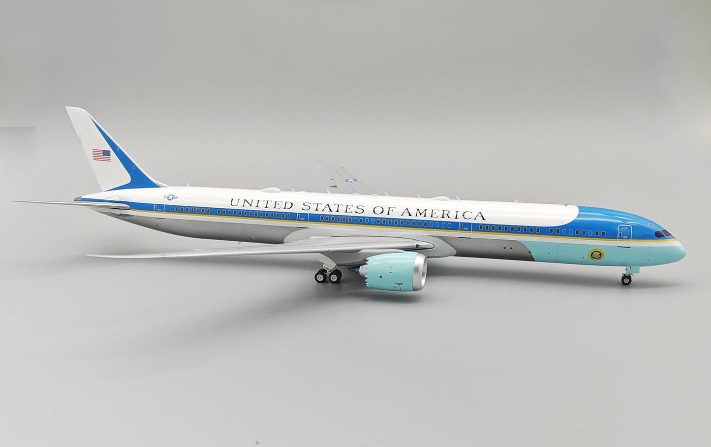 Pre - Order B - Models B - USAF - 78X - 001P 1:200 United States of America Boeing 787 - 10