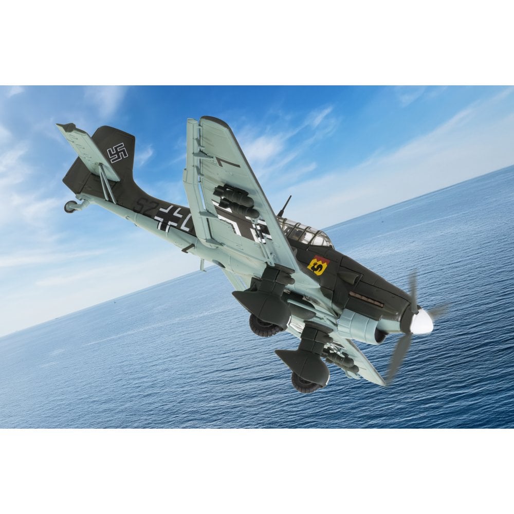 Pre - Order Corgi AA32520 1:72 Junkers Ju87B - 1 Stuka Uffz Pittroff and Uffz Scubert (Battle of Britain 85)