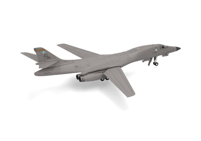 Pre - Order Herpa Wings 573658 1:200 USAF B - 1B Lancer 37th Bomb Sqn, Ellsworth AB "Alien with an Attitude" 86 - 0108