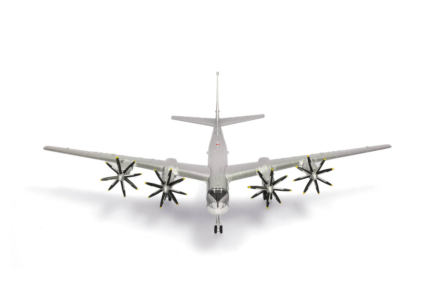 Pre - Order Herpa Wings 573832 1:200 Soviet Air Forces Tupolev TU - 95MS Bear 1226th Heavy Bomber Aviation Regiment