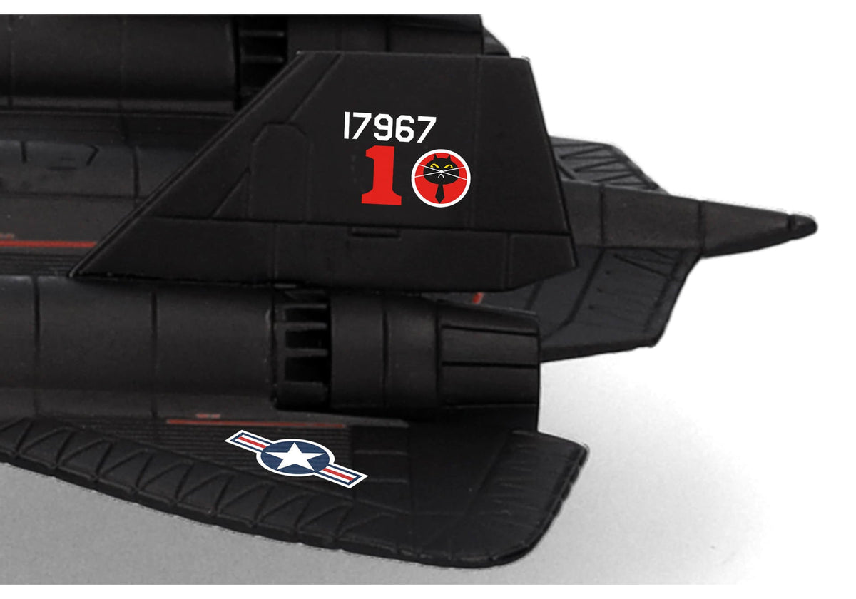 Pre-Order Herpa Wings 574310 1:200 U.S. Air Force Lockheed SR-71A Blackbird 9th SRW "For Sale" 61-7967