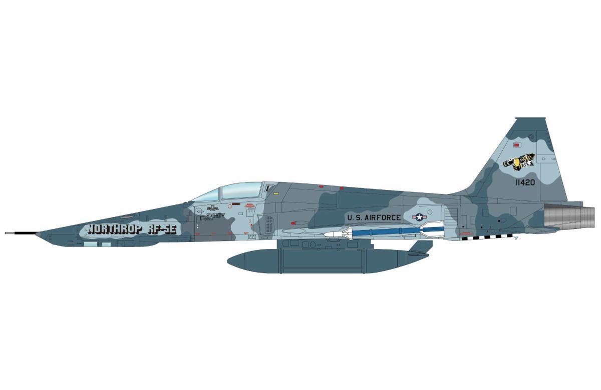 Pre - Order Hobby Master HA3390 1:72 RF - 5E Tiger Eye 11420, Edwards AFB, Jan 1979