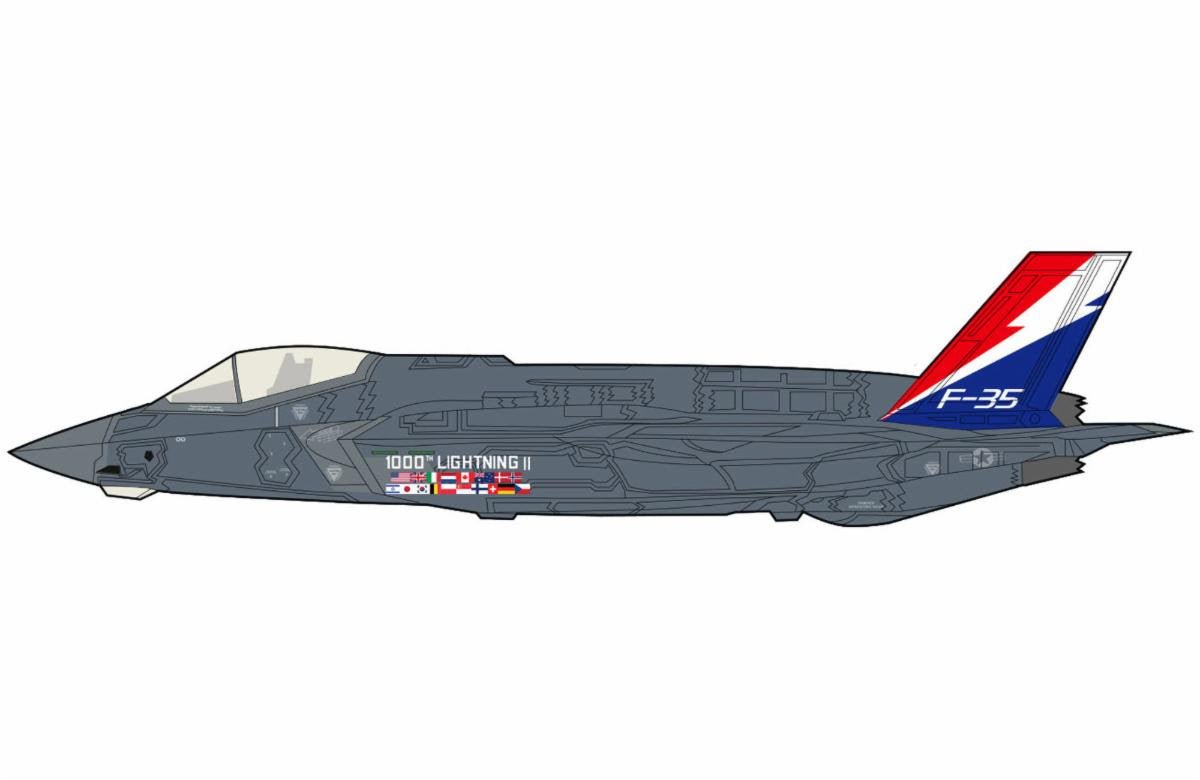 Pre - Order Hobby Master HA4448 1:72 F - 35A "1000th Lightning II" 22 - 5696, 176th FS, Wisconsin ANG, August 2004 (w/ 2 x B61 nuclear bomb)