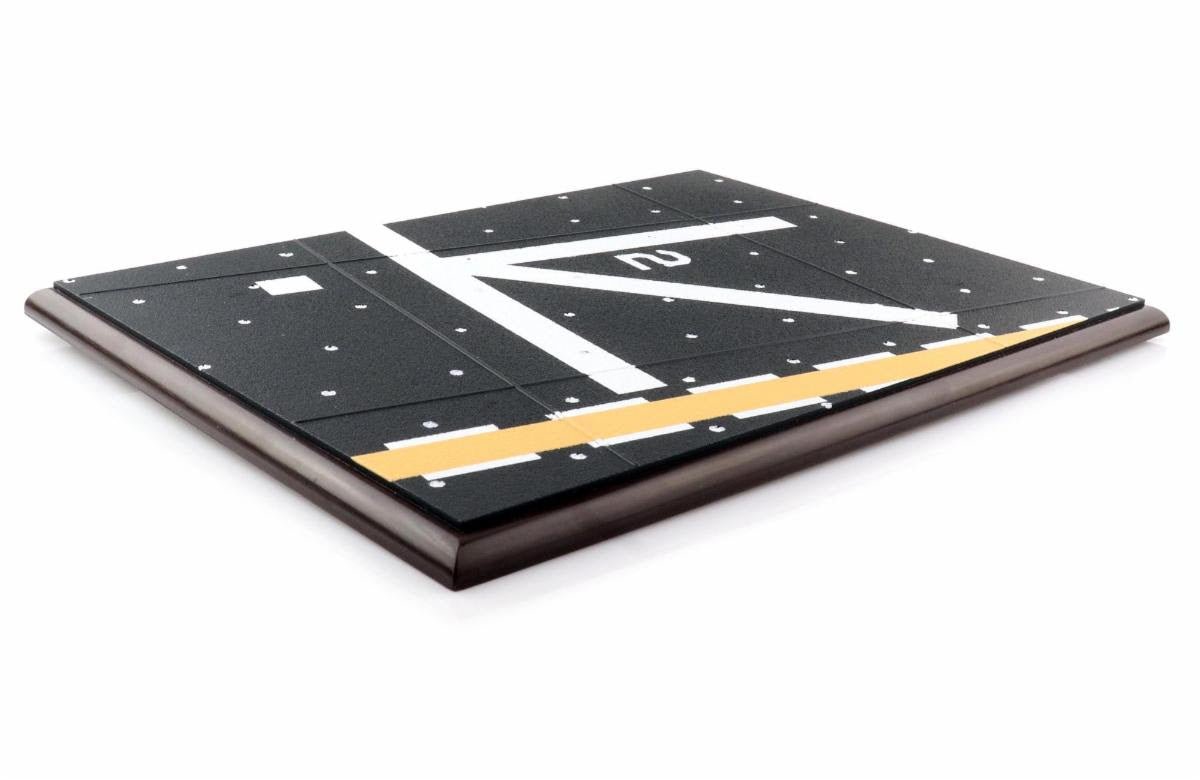 Pre - Order Hobby Master HD722005 1:72 US Aircraft Carrier Deck II